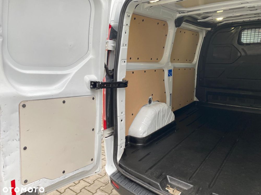Ford TRANSIT CUSTOM - 27
