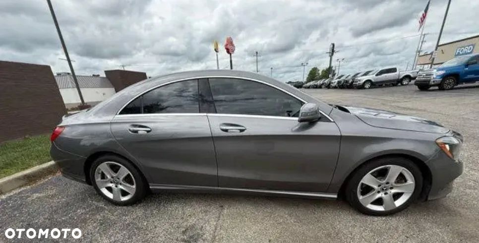 Mercedes-Benz CLA 250 4-Matic AMG Line - 9