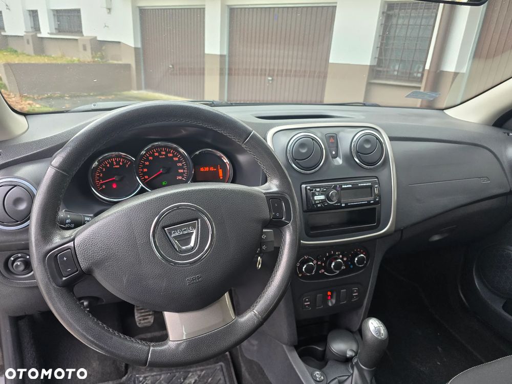 Dacia Sandero - 8