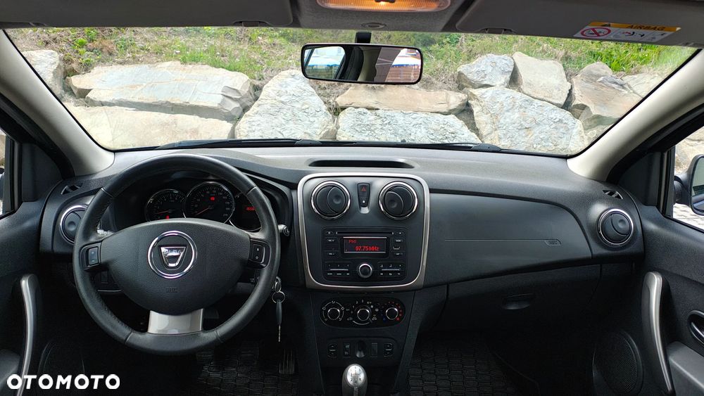 Dacia Sandero TCe 90 Celebration - 30