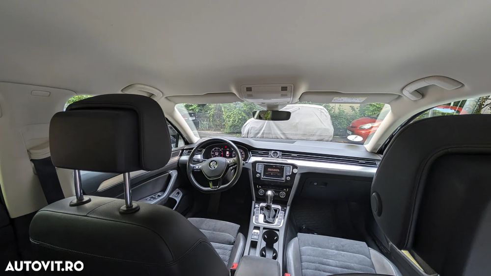 Volkswagen Passat 2.0 TDI DSG Highline - 8