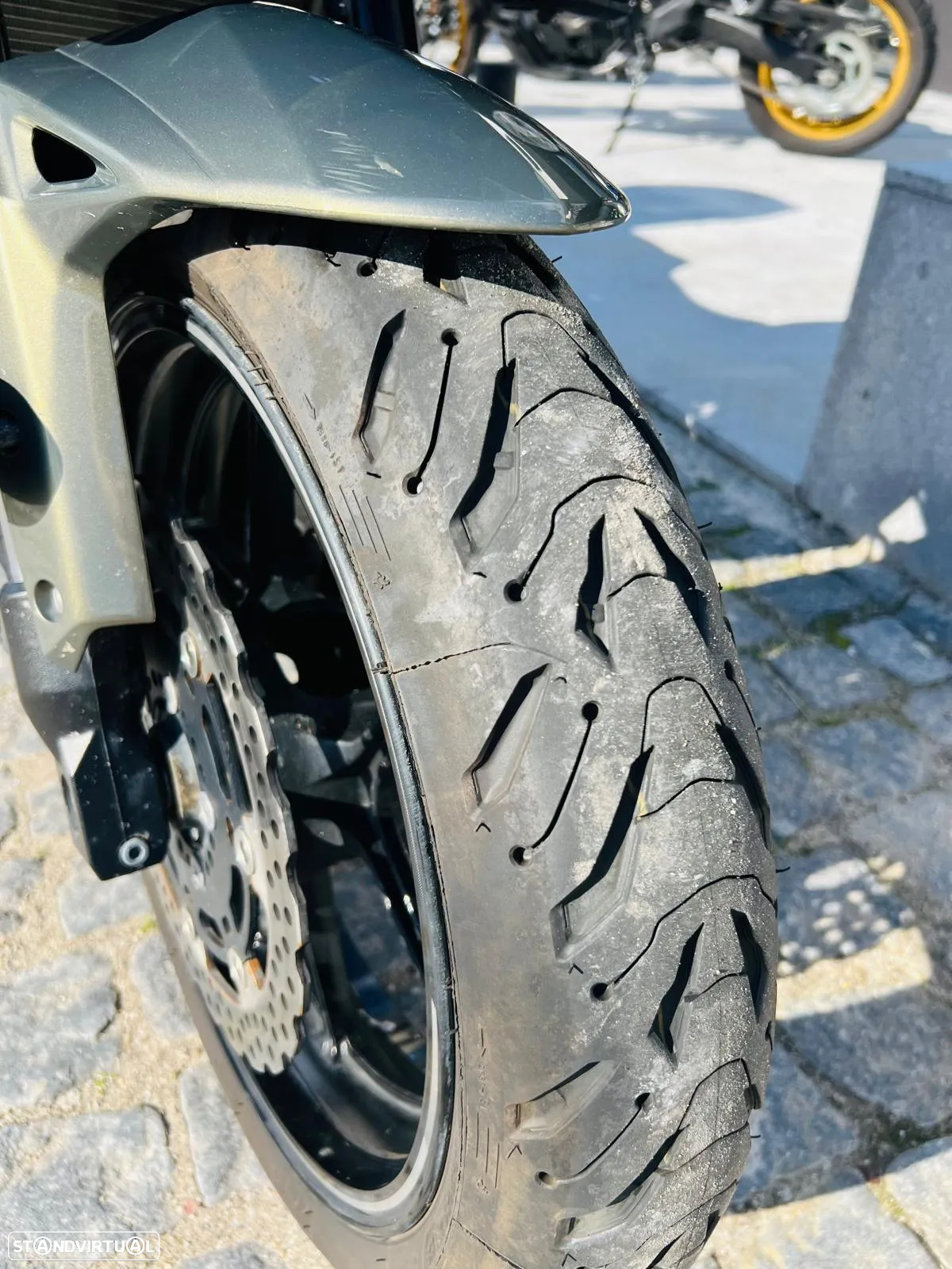 Kawasaki Versys 650 Grand Tourer - 2
