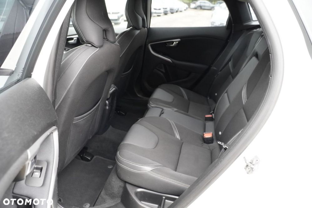 Volvo V40 T2 Geartronic Momentum - 7