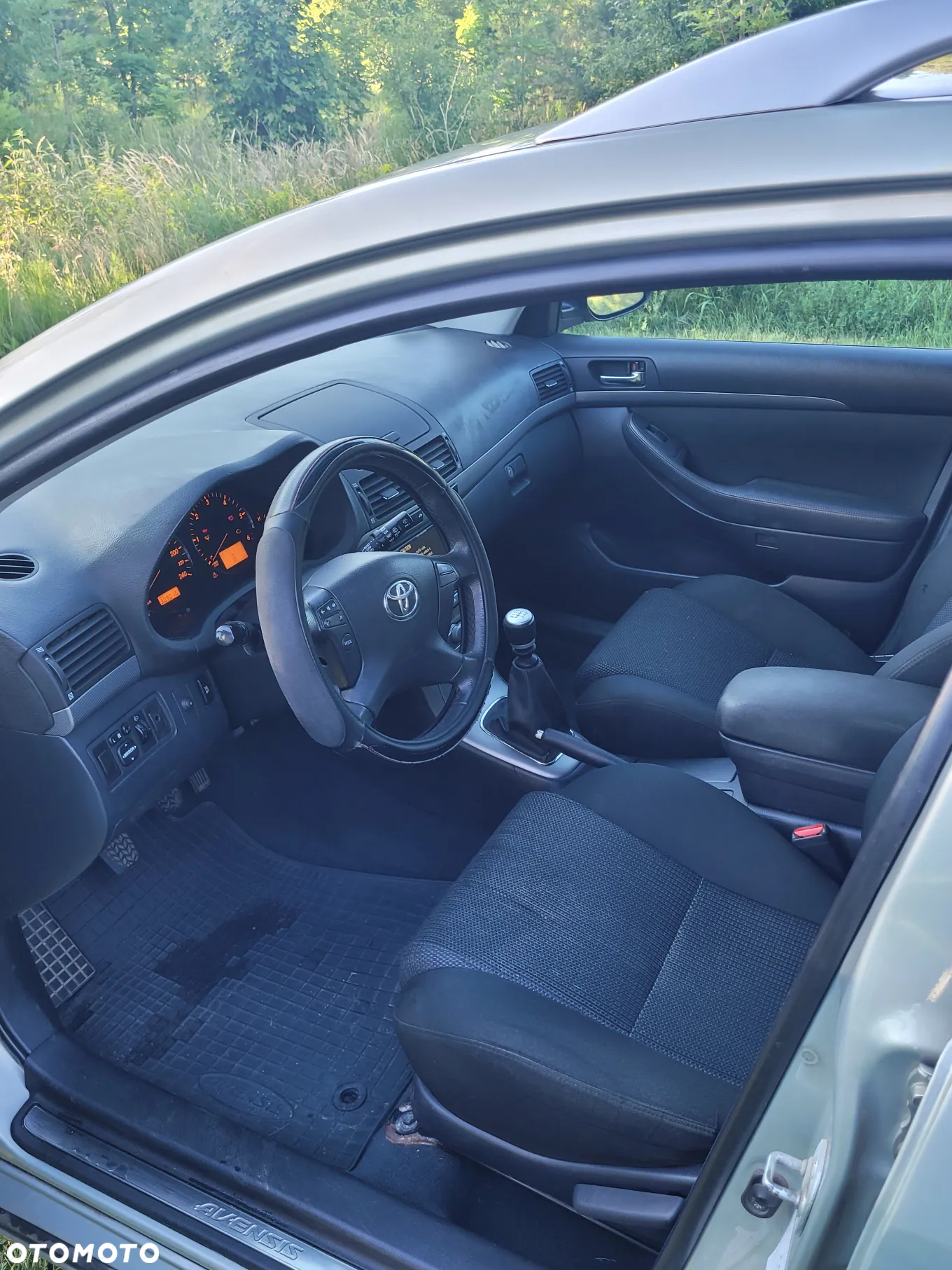 Toyota Avensis 2.0 D-4D Sol Premium - 3