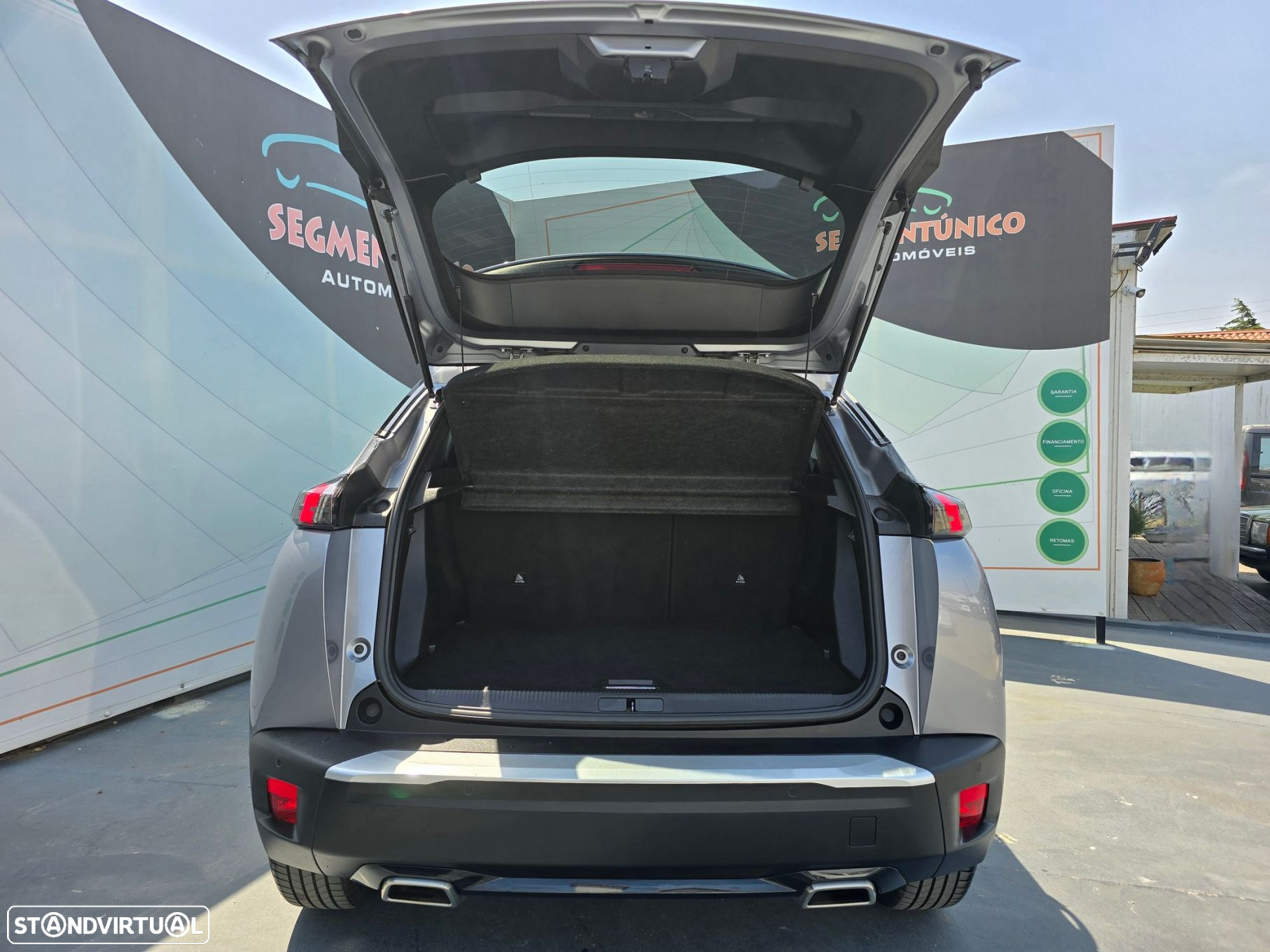 Peugeot 2008 1.2 PureTech Allure Pack EAT8 - 39
