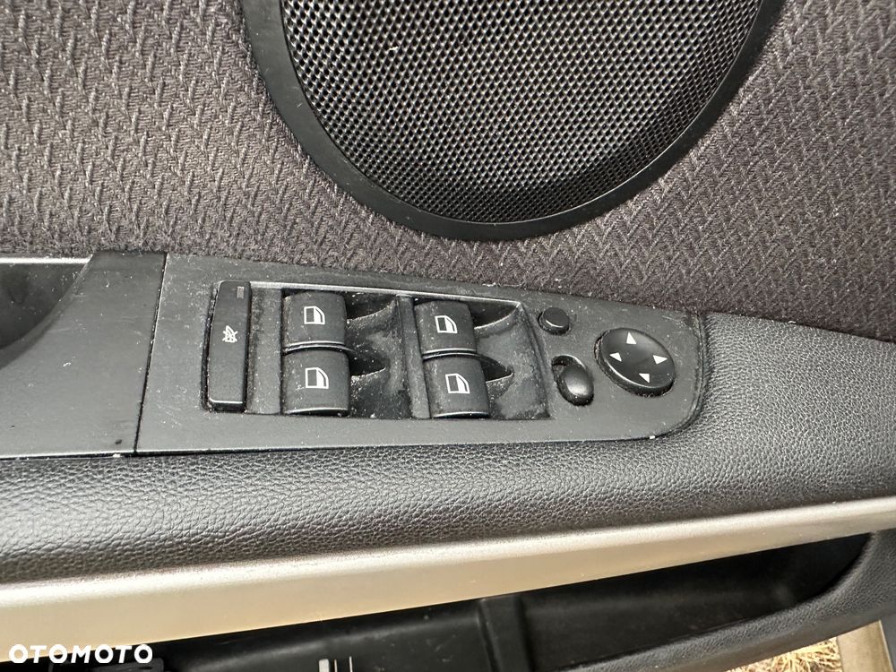 BMW Seria 3 320d DPF - 14