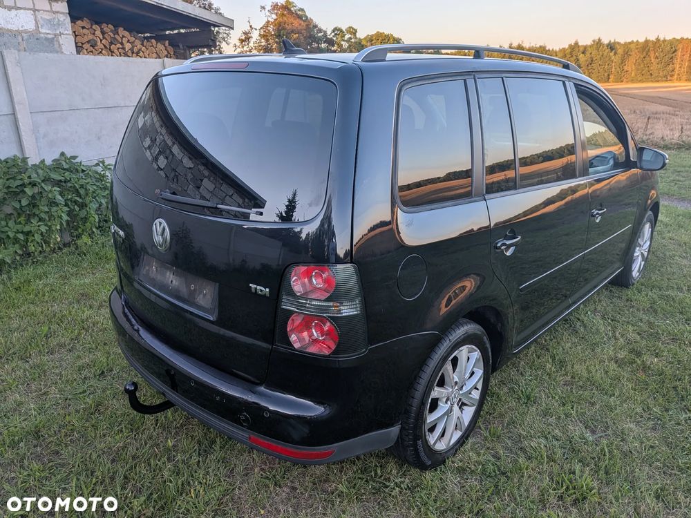 Volkswagen Touran - 3