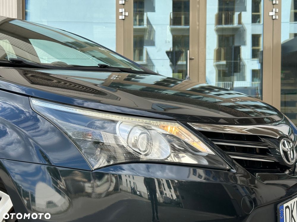 Toyota Avensis 1.6 Active - 14