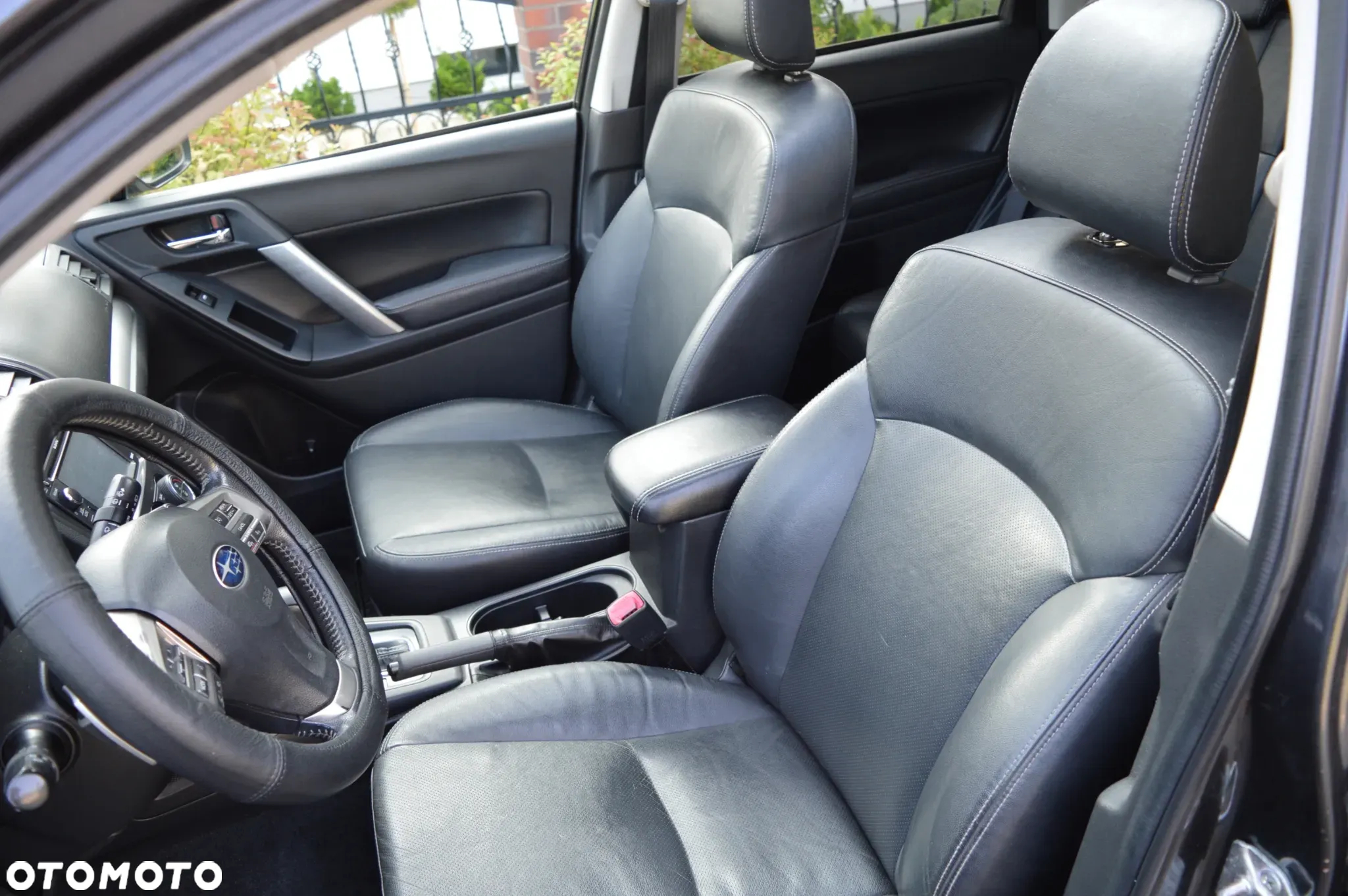 Subaru Forester 2.0XT Platinum Lineartronic - 19
