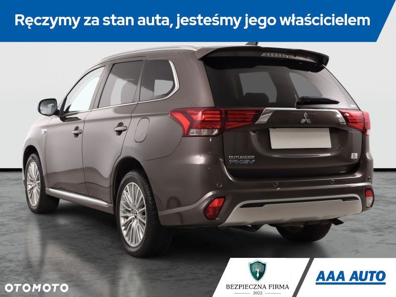 Mitsubishi Outlander - 6