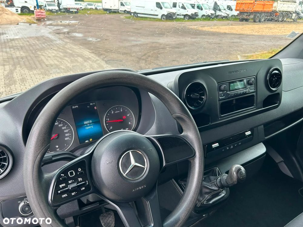 Mercedes-Benz Sprinter - 17