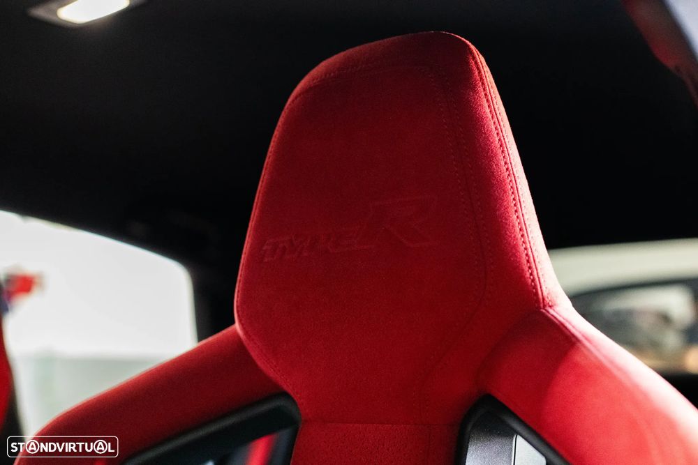 Honda Civic 2.0 VTEC Turbo Type R - 29