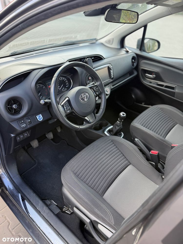 Toyota Yaris 1.5 Premium - 6