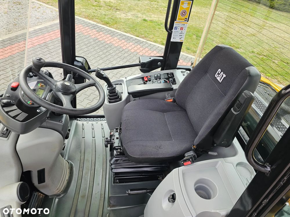 Caterpillar 906 M - 19