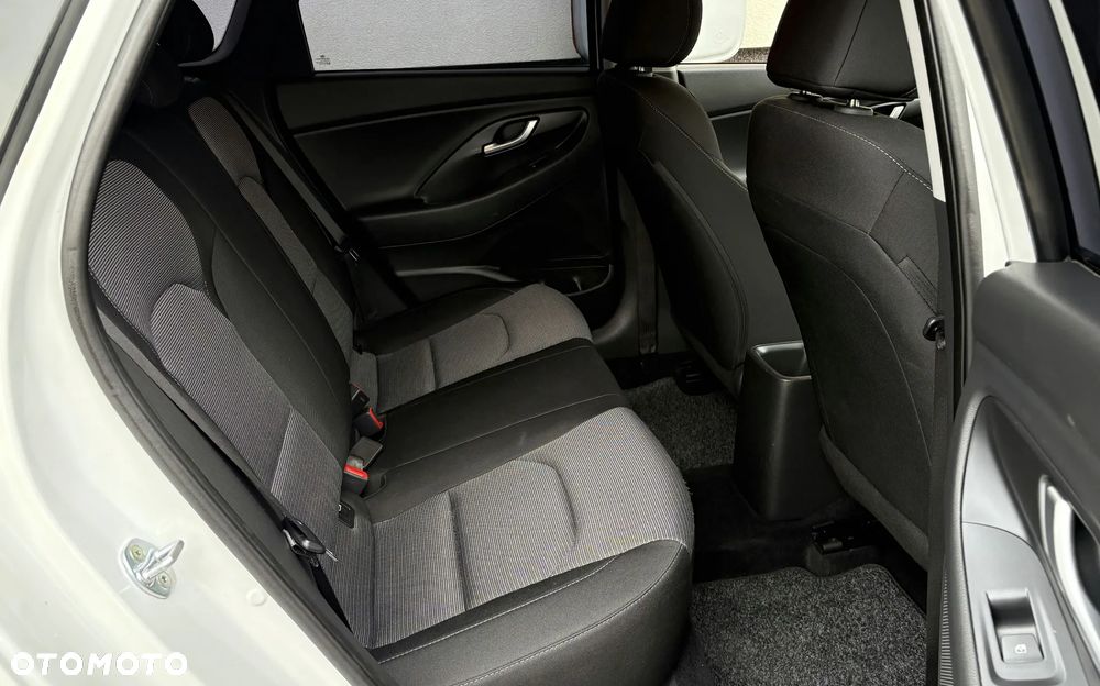 Hyundai i30 1.4 Passion - 20