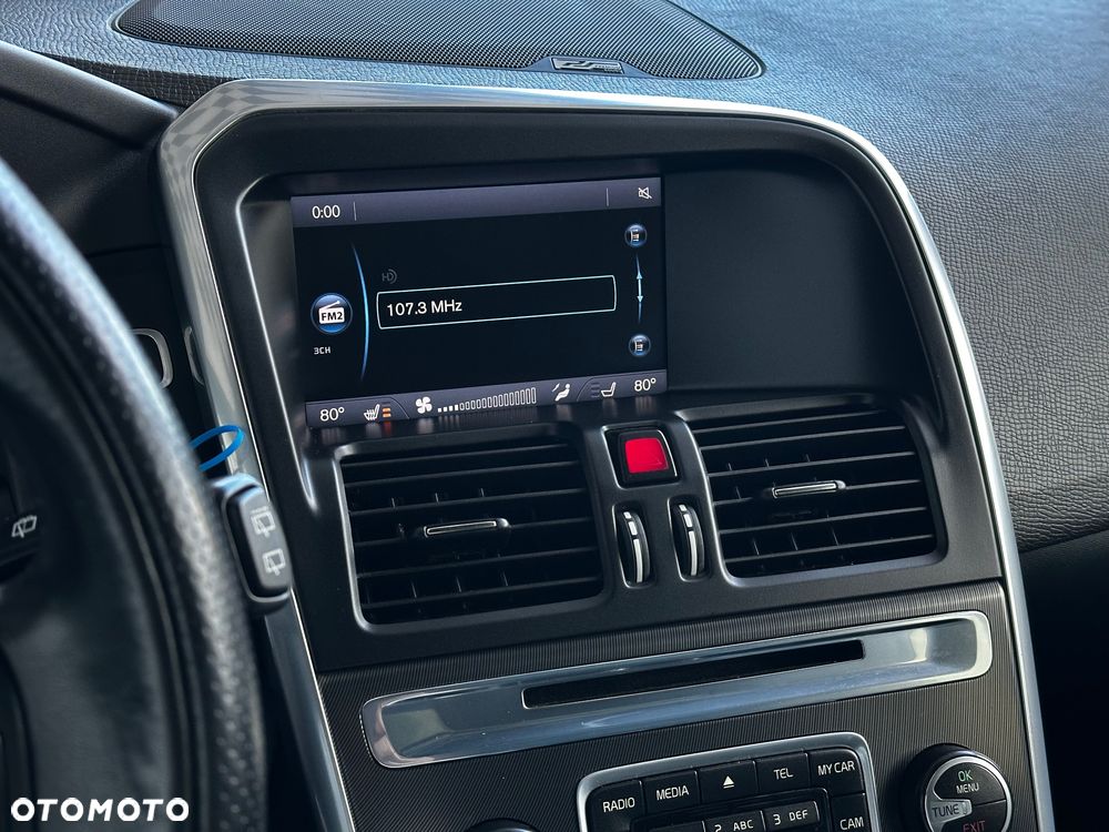 Volvo XC 60 T6 AWD R-Design - 27