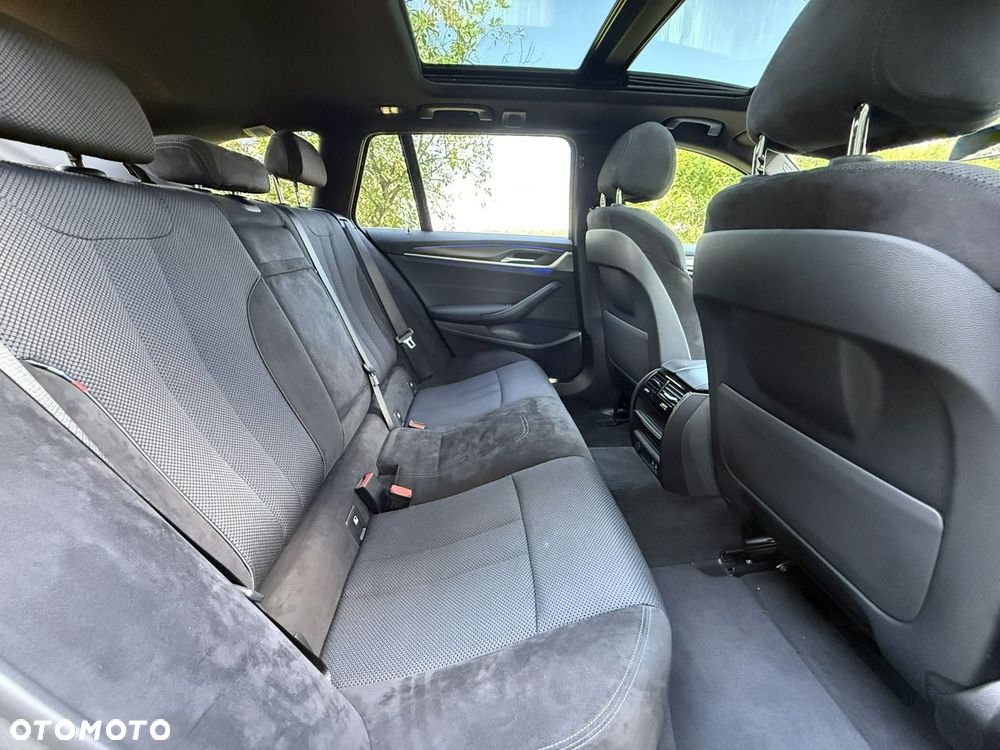 BMW Seria 5 530d mHEV M Sport sport - 13