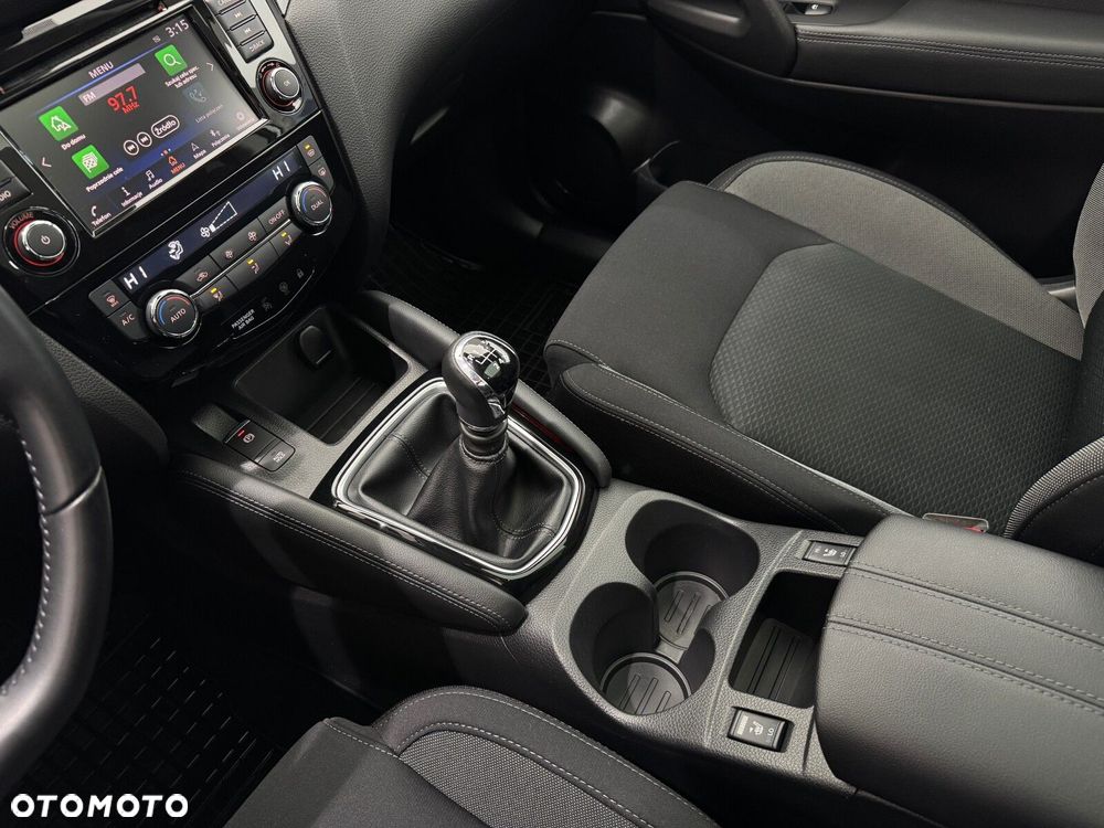 Nissan Qashqai 1.3 DIG-T N-Connecta - 26