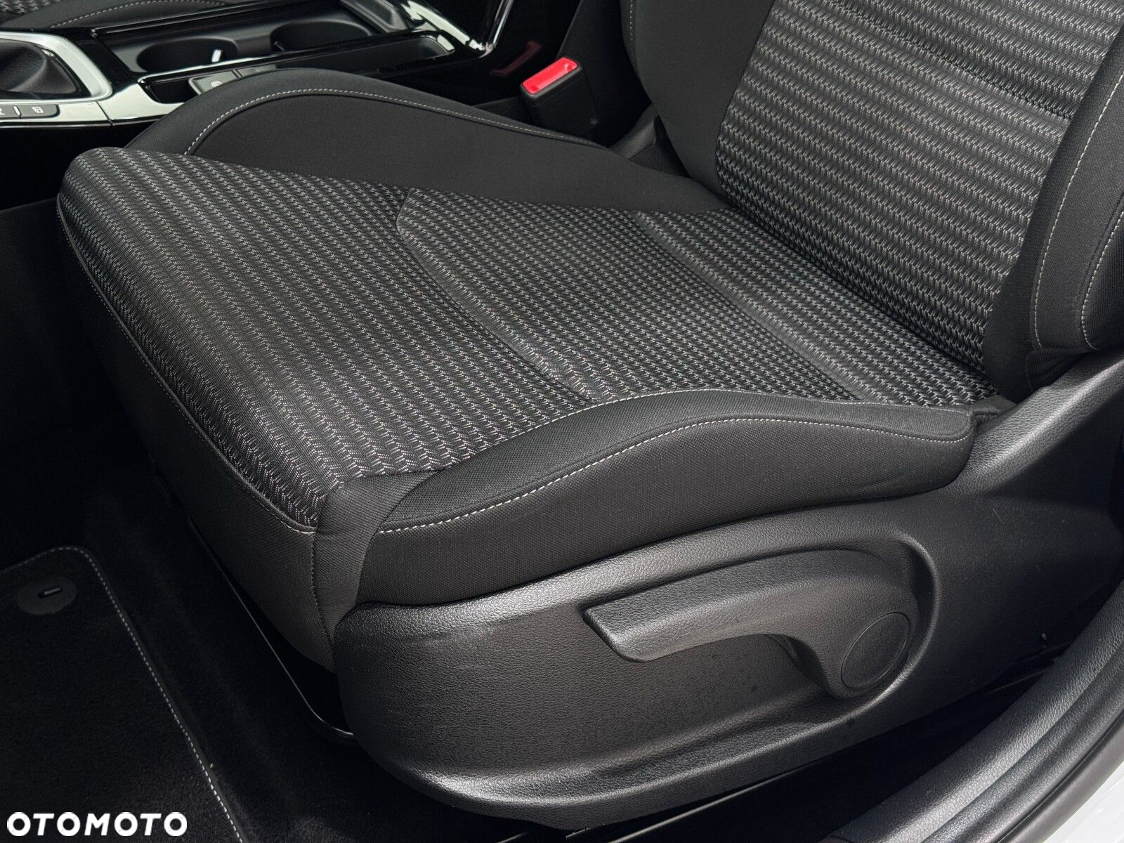 Kia Ceed - 11