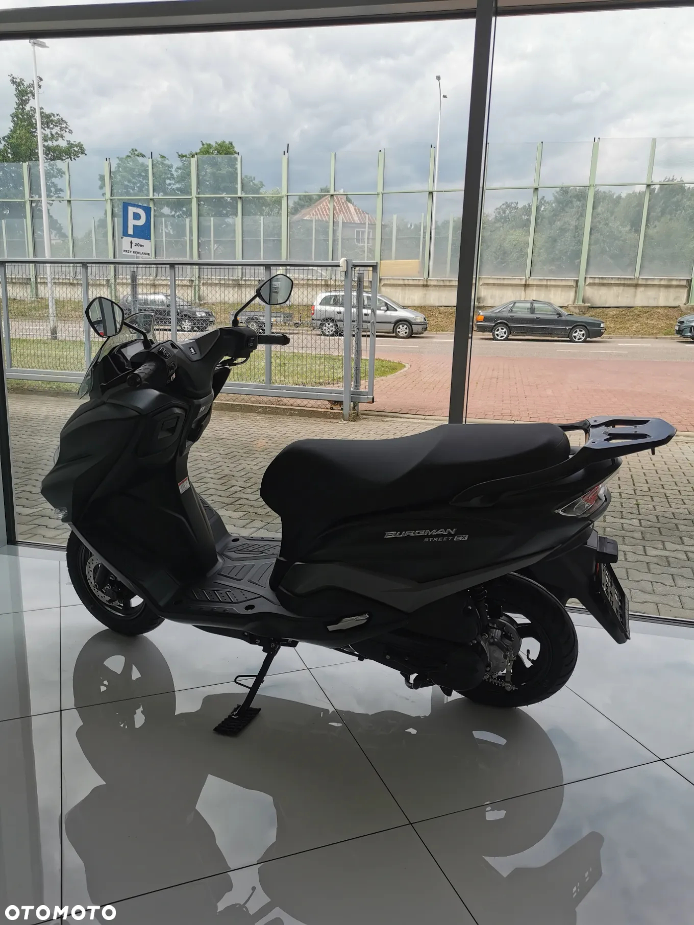 Suzuki Burgman - 4