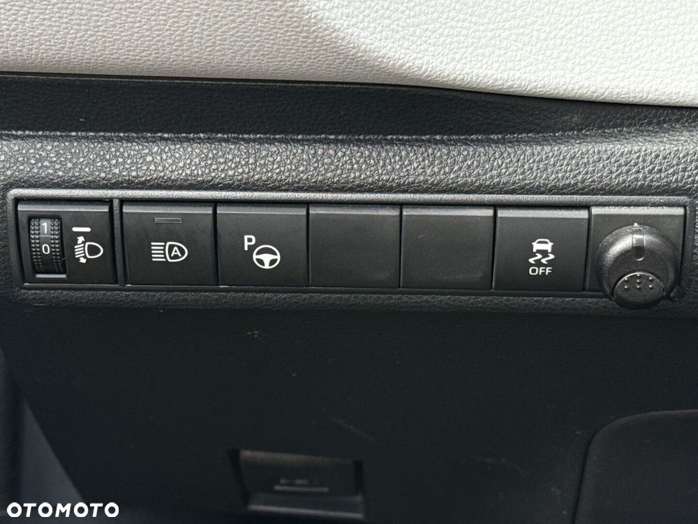 Toyota Corolla 2.0 Hybrid Comfort - 21