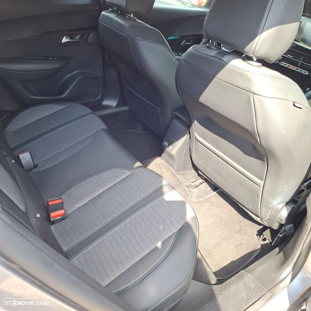 Peugeot 2008 1.5 BlueHDi Active Pack - 27