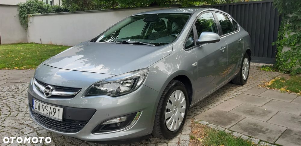 Opel Astra 1.6 Enjoy - 1