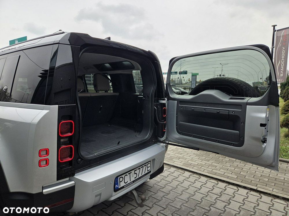 Land Rover Defender - 17