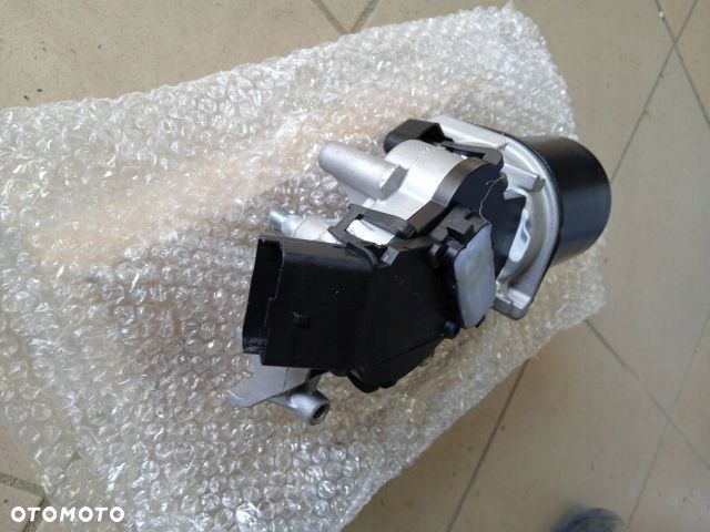 Nissan QASHQAI J10 SILNICZEK WYCIERACZEK PRZÓD - 2