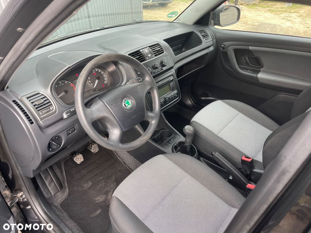 Skoda Fabia 1.2 HTP COOL EDITION - 10