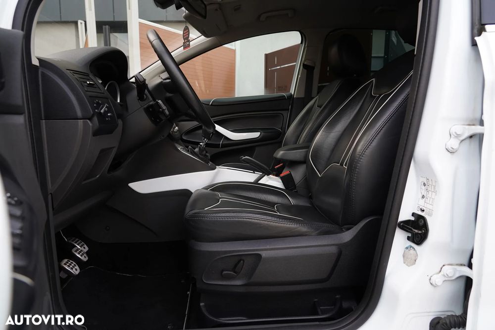 Ford Kuga 2.0 TDCi 4WD Individual - 12