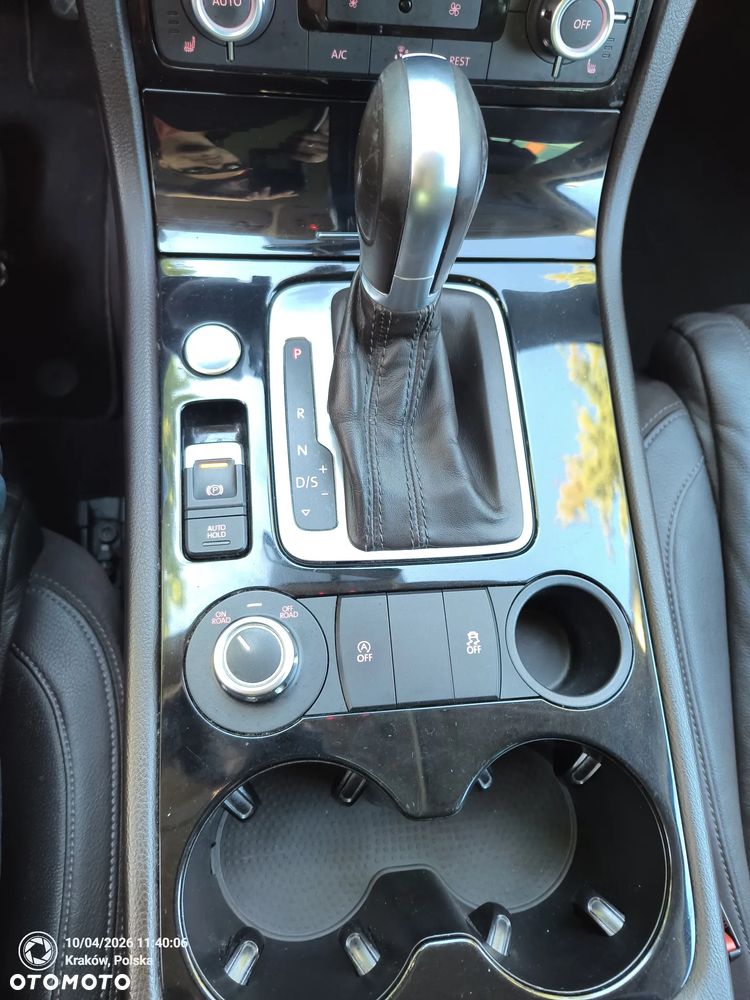 Volkswagen Touareg - 21