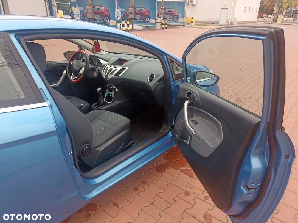 Ford Fiesta - 9