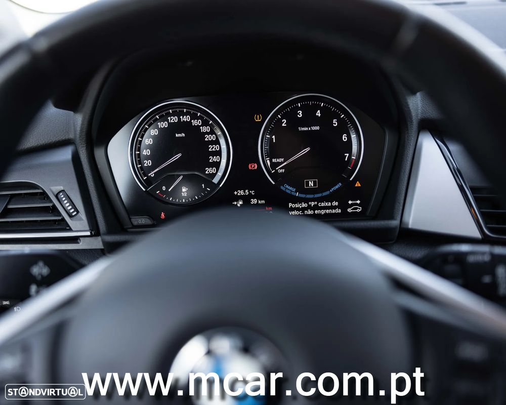 BMW 225xe Active Tourer - 16