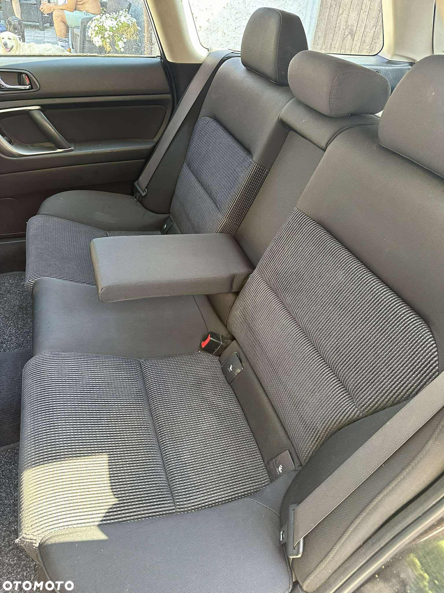 Subaru Outback - 3