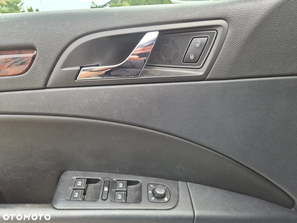 Skoda Superb 2.0 TDI L&K DSG - 21