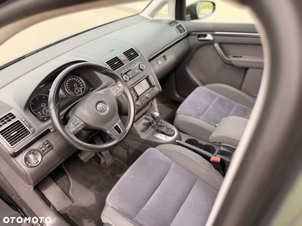 Volkswagen Touran 2.0 TDI DPF DSG Highline - 13