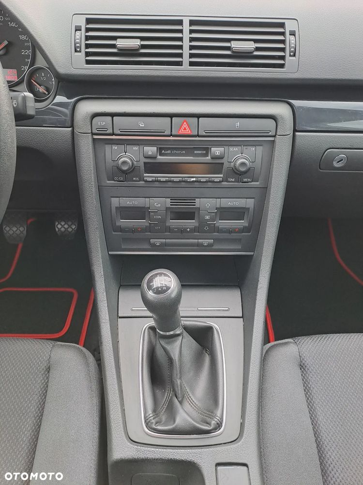 Audi A4 Limousine - 16