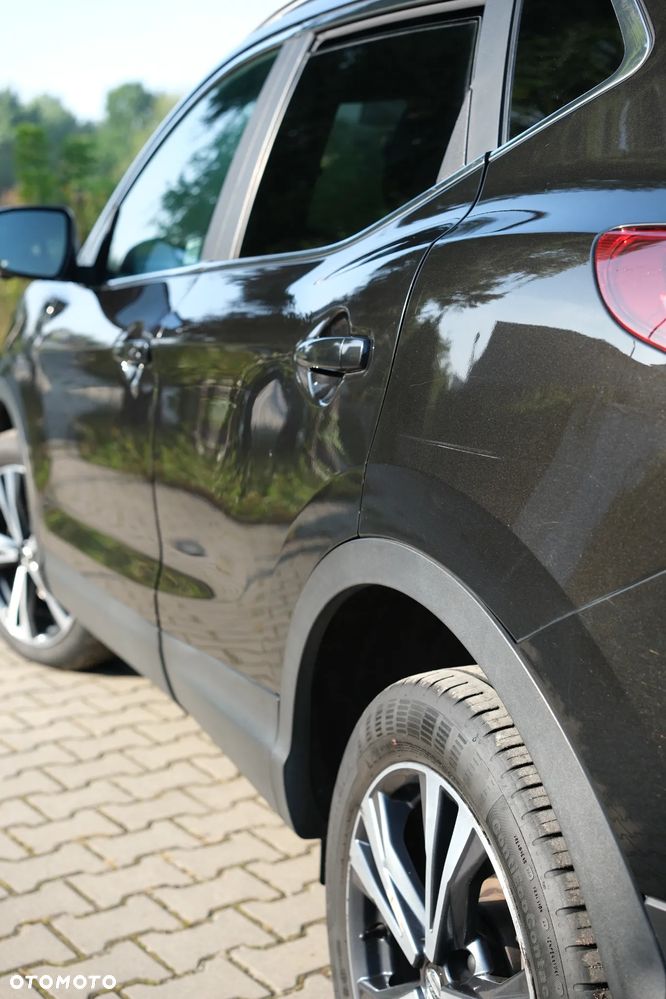 Nissan Qashqai 1.3 DIG-T N-Connecta DCT - 19