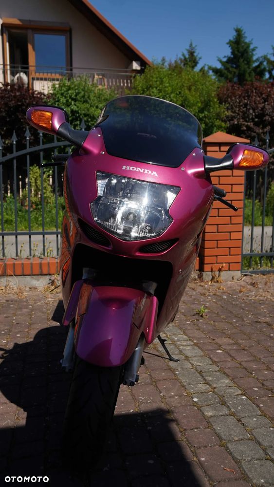 Honda CBR - 9