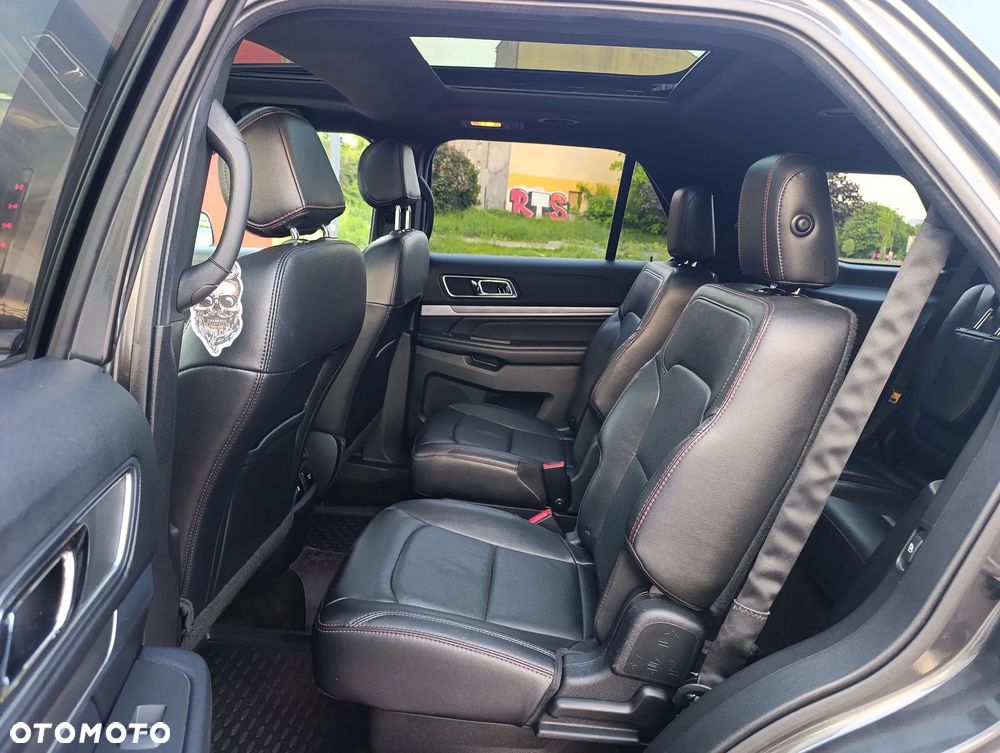 Ford Explorer - 8