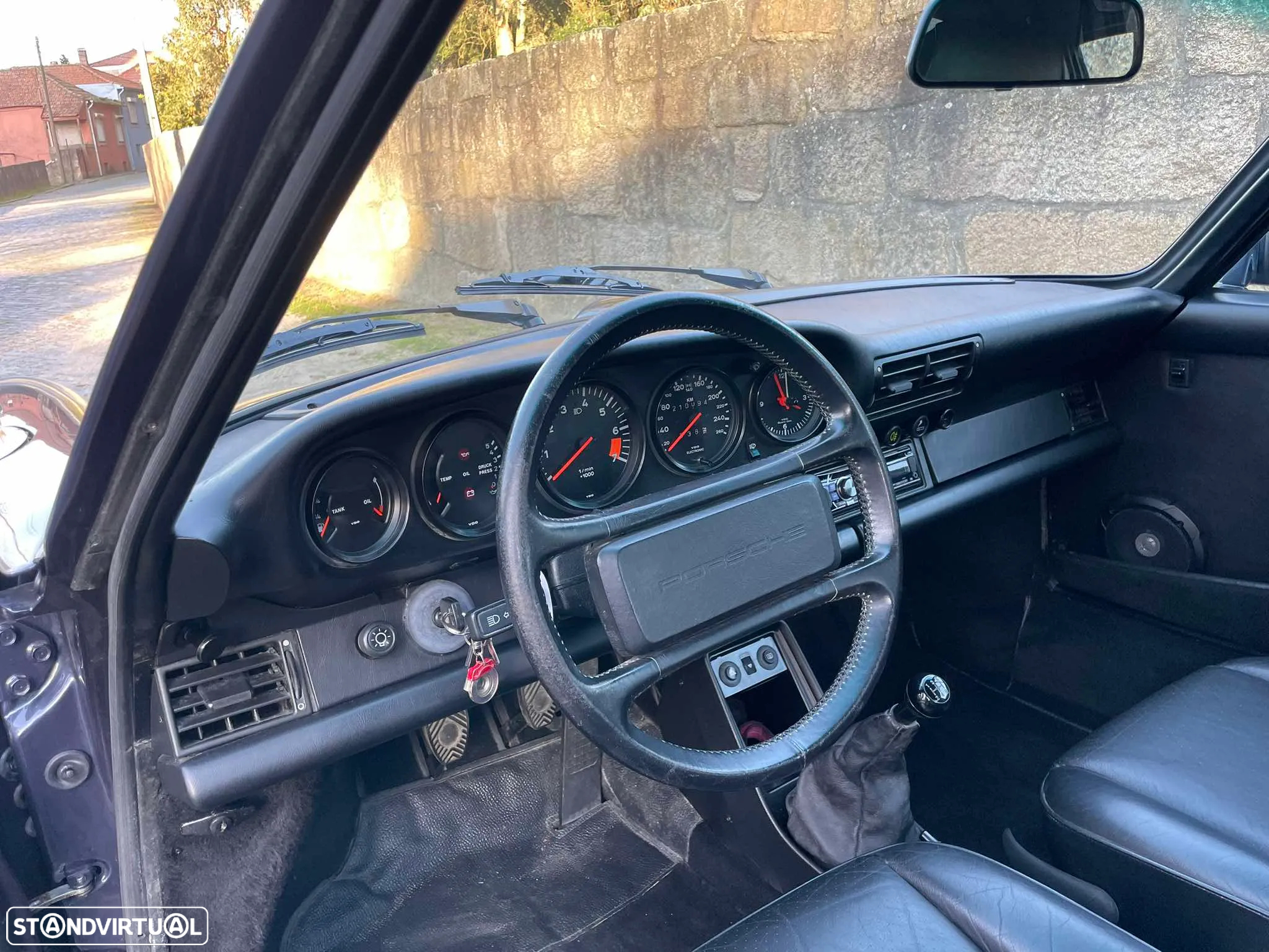 Porsche 911 Série G - 10