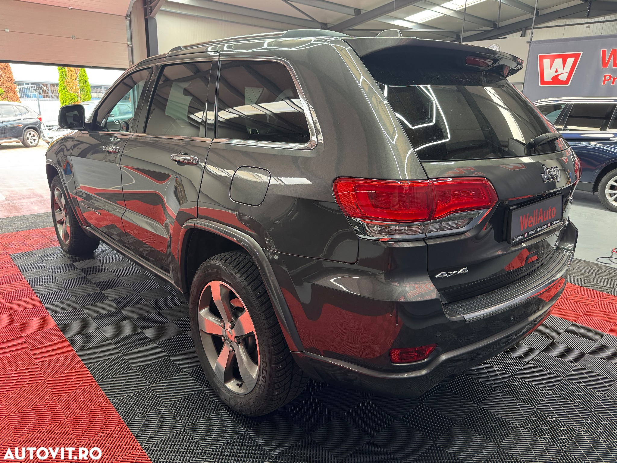 Jeep Grand Cherokee - 6