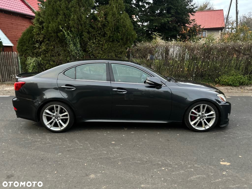 Lexus IS 220d - 3