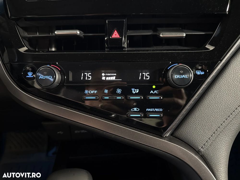 Toyota Camry - 19