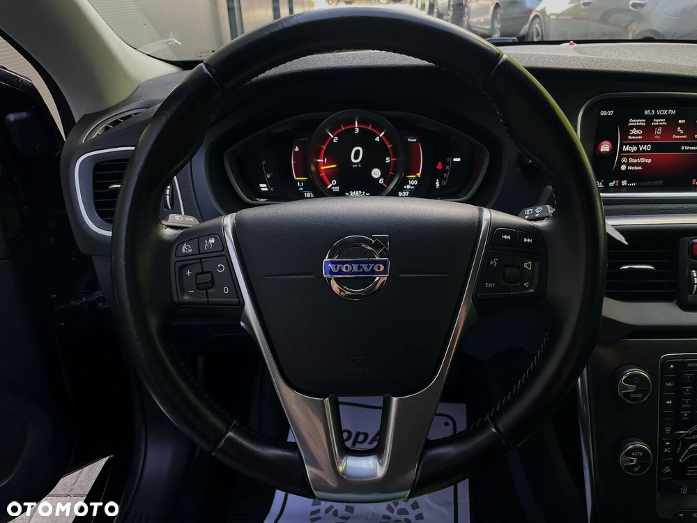 Volvo V40 D3 Geartronic Summum - 22