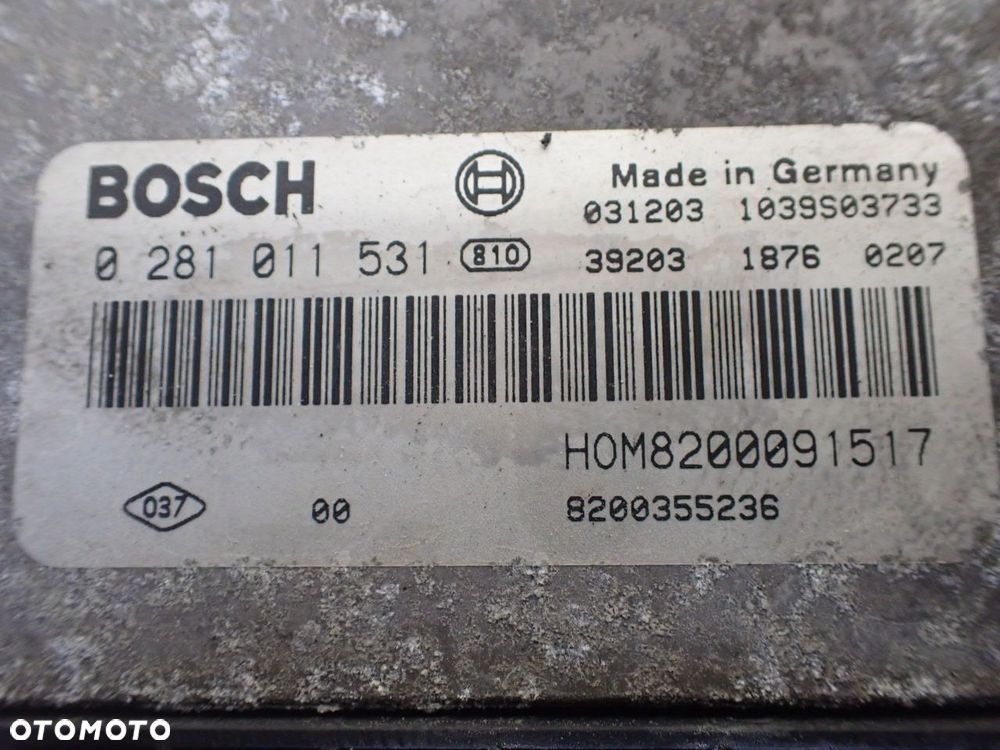 KOMPUTER SILNIKA OPEL VIVARO A 2.5 8200355236 - 3