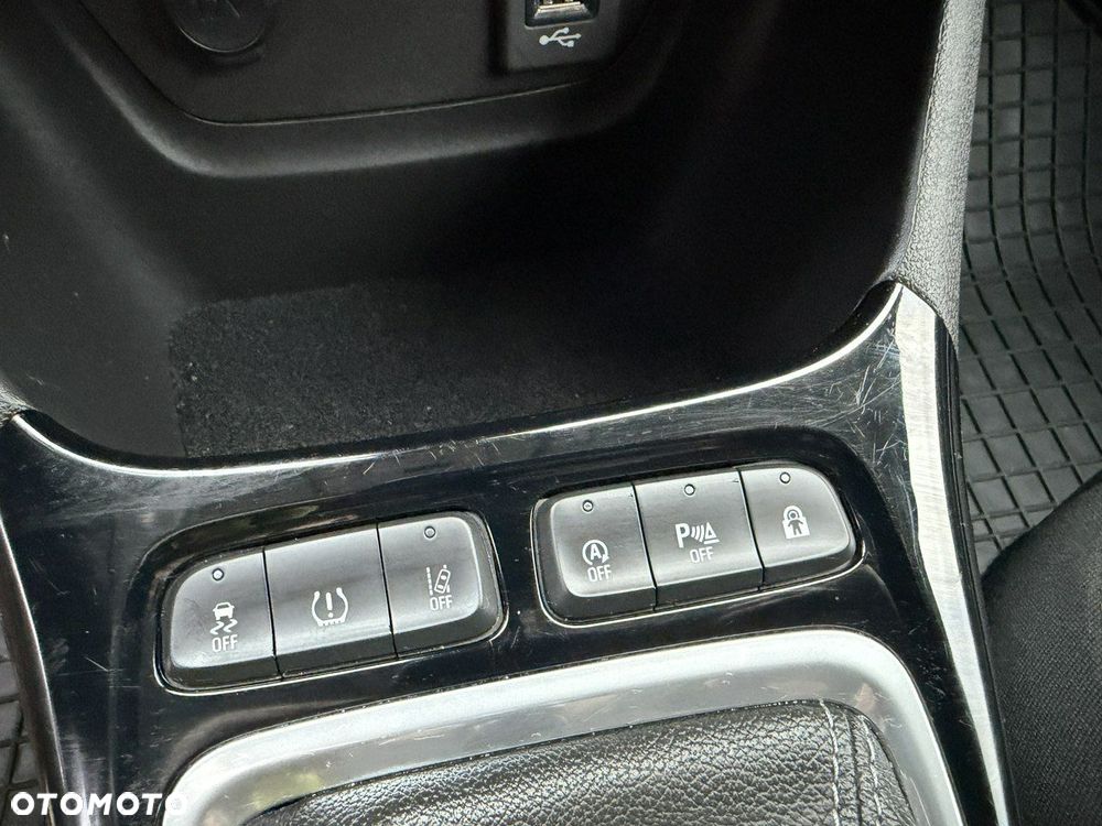 Opel Crossland X - 18