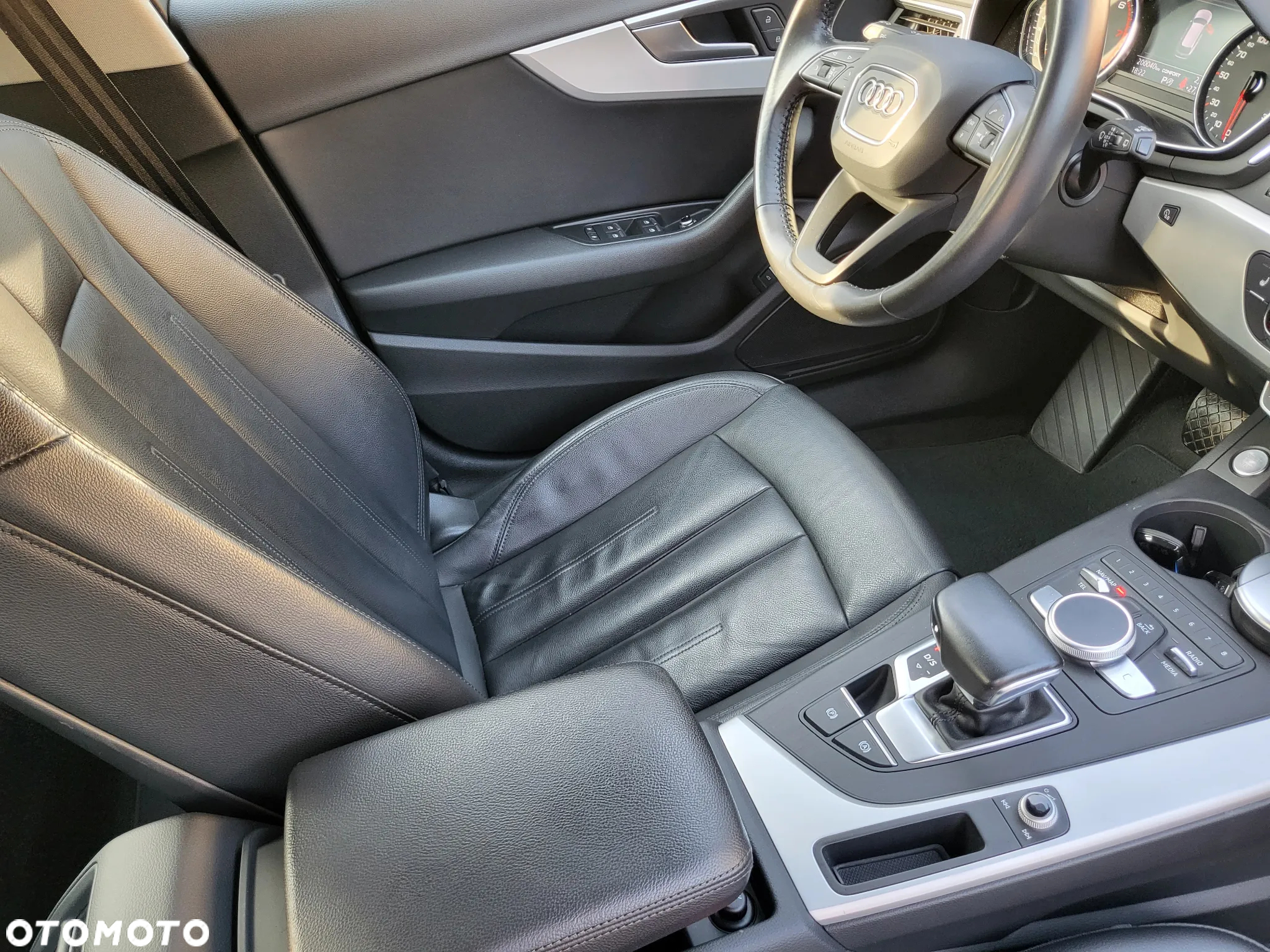Audi A4 40 TFSI S tronic - 8
