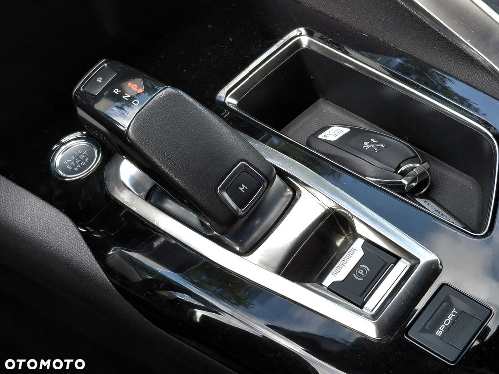 Peugeot 3008 1.5 BlueHDi GT Pack S&S EAT8 - 34